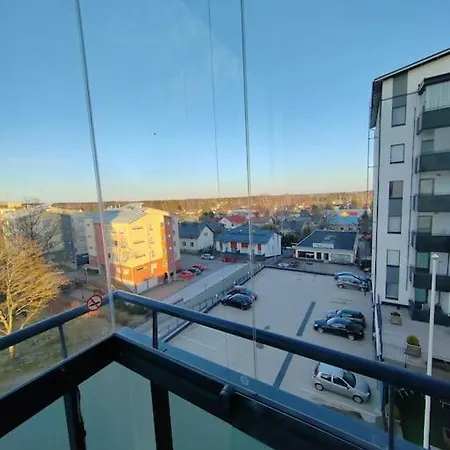 公寓 Keskustan Tyylikkaein Omalla Autopaikalla 拉彭兰塔