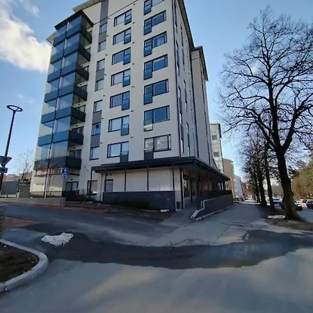 公寓 Keskustan Tyylikkaein Omalla Autopaikalla 拉彭兰塔