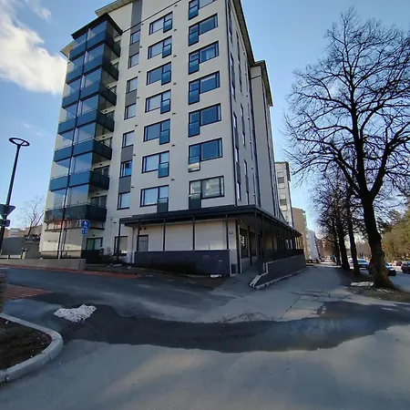 公寓 Keskustan Tyylikkaein Omalla Autopaikalla *