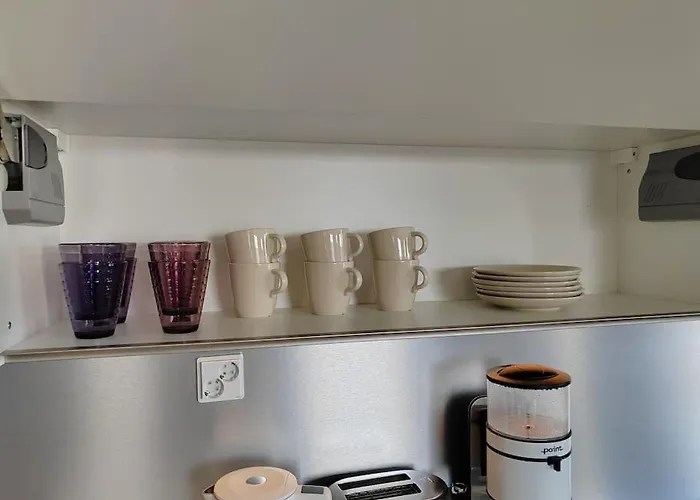 Keskustan Tyylikkaein Omalla Autopaikalla